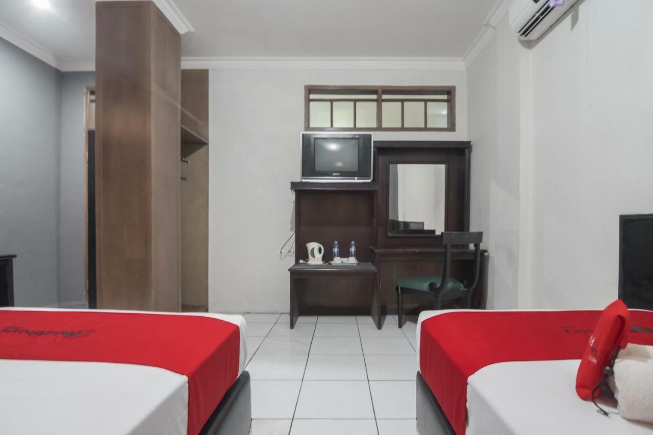Reddoorz @ Cihampelas Bandung Exteriér fotografie