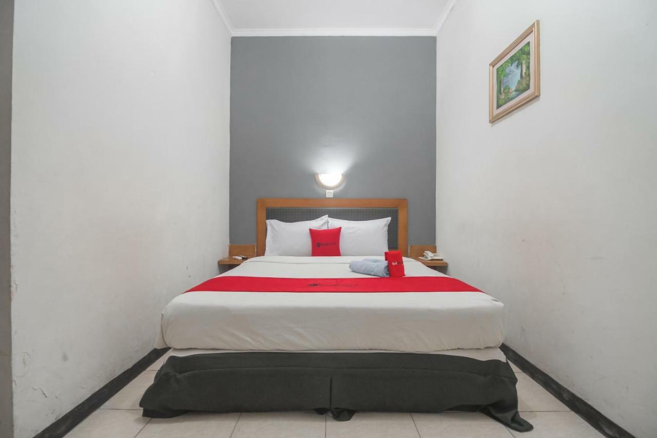 Reddoorz @ Cihampelas Bandung Exteriér fotografie