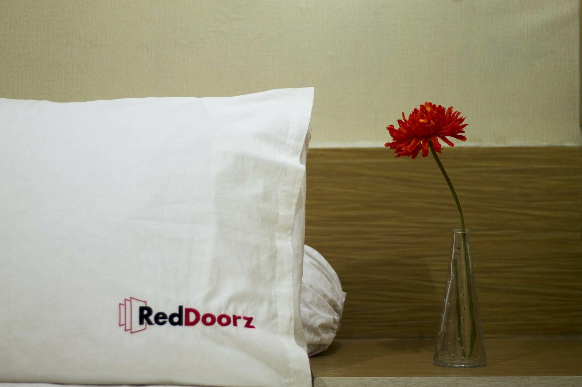 Reddoorz @ Cihampelas Bandung Exteriér fotografie